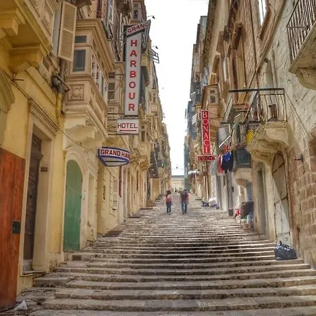 Cosy In The Heart Of Valeta